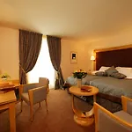 Hotel Au Grand De - Pavillon De Selves