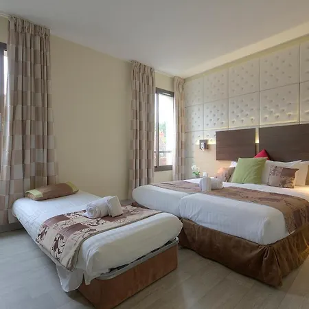 Au Grand De - Pavillon De Selves 4* 사흘라 라 카네다