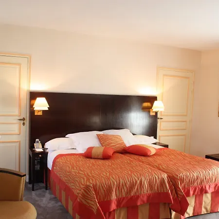 Au Grand De Hotel Sarlat