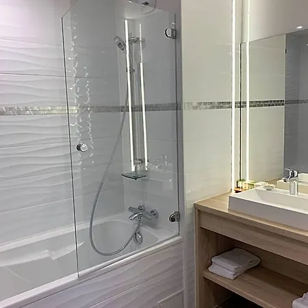 Hotel Au Grand De - Pavillon De Selves 4*