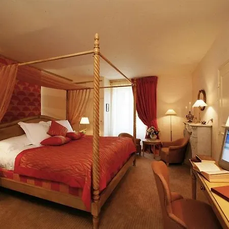 Au Grand De - Pavillon De Selves فندق