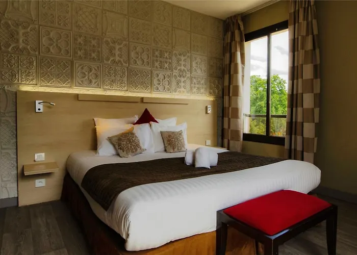 Hotel Au Grand De - Pavillon De Selves