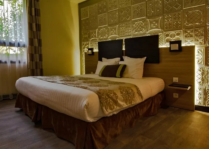 Hotel Au Grand De - Pavillon De Selves