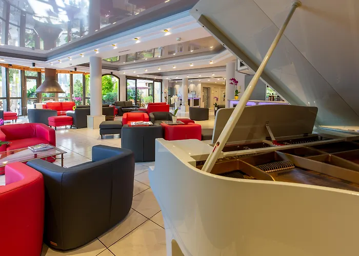 Au Grand De - Pavillon De Selves 4*