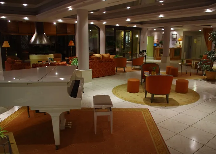 Hotel Au Grand De - Pavillon De Selves Sarlat