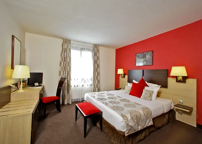 Hotel Au Grand De - Pavillon De Selves