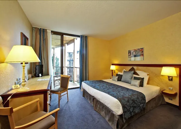 Au Grand De - Pavillon De Selves 4*