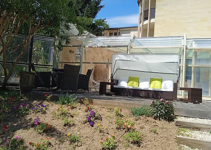 Hotel Au Grand De - Pavillon De Selves 4*